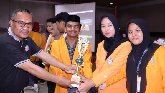 Mahasiswa FISIP UHO Raih Juara 1 Debat Nasional